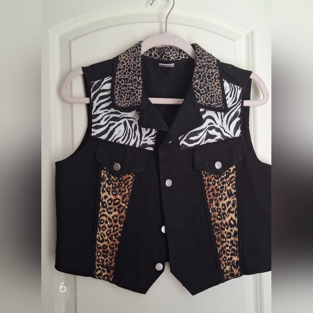 Animal print black denim womens vest size‎ M boho western cowgirl country basic